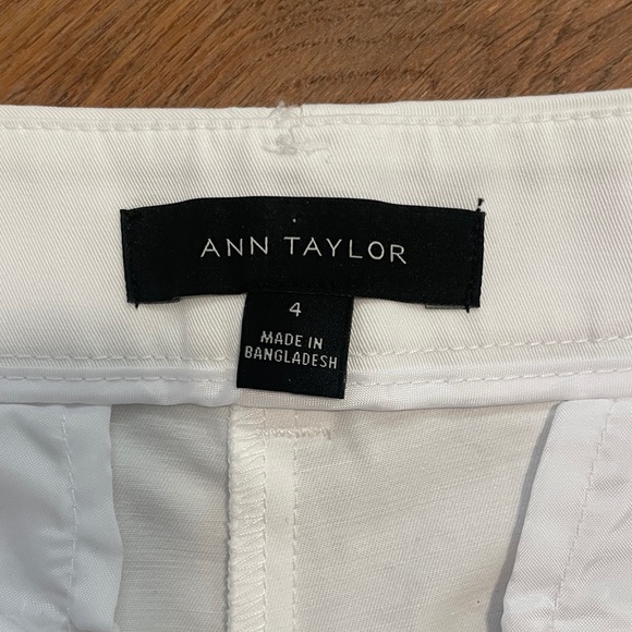 Ann Taylor Classic White Women's Shorts - Picture 4 of 7